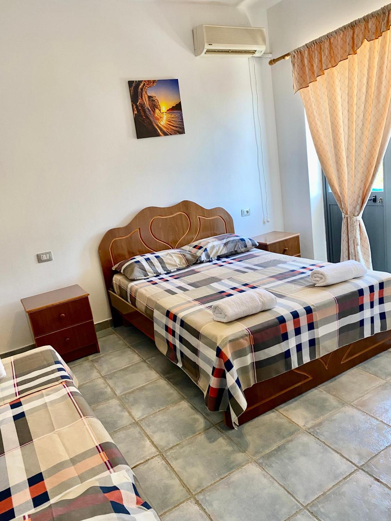 Hotel Adriatik Shëngjin エクステリア 写真