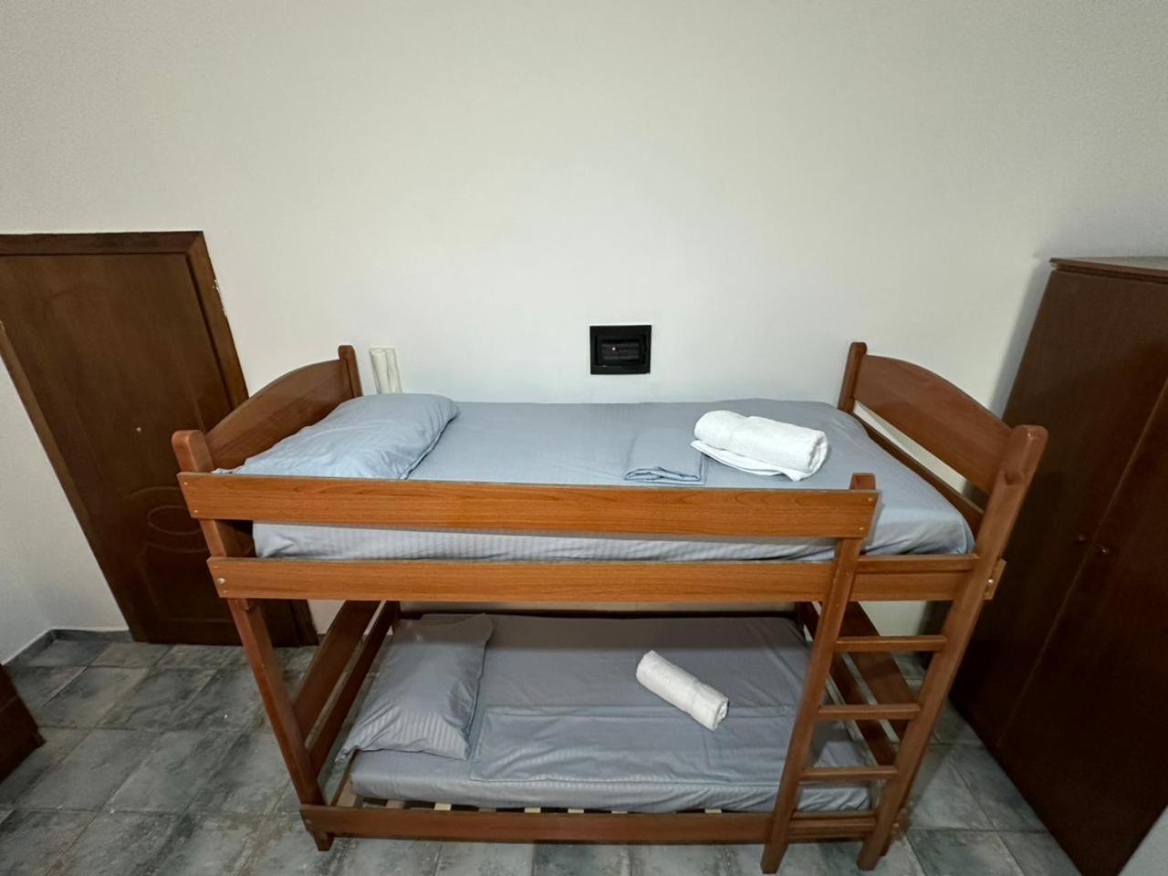 Hotel Adriatik Shëngjin エクステリア 写真